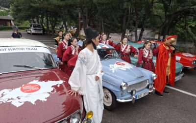 Historická auta z Česka jsou obrovskou atrakcí v Pekingu. Dostala se až pod Velkou čínskou zeď